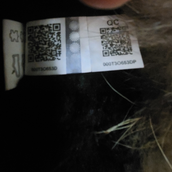 Smaibulun UGG Black and Brown Fur Boots - Picture 16 of 16